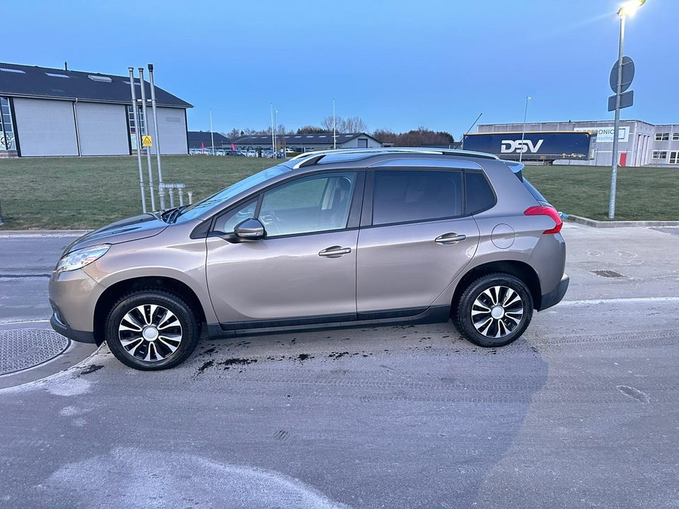 Peugeot 2008 1,2 VTi 82 Active 5d