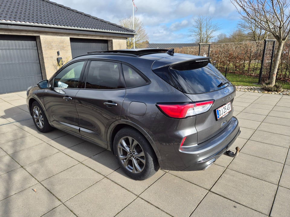 Ford Kuga 2,5 PHEV ST-Line CVT 5d