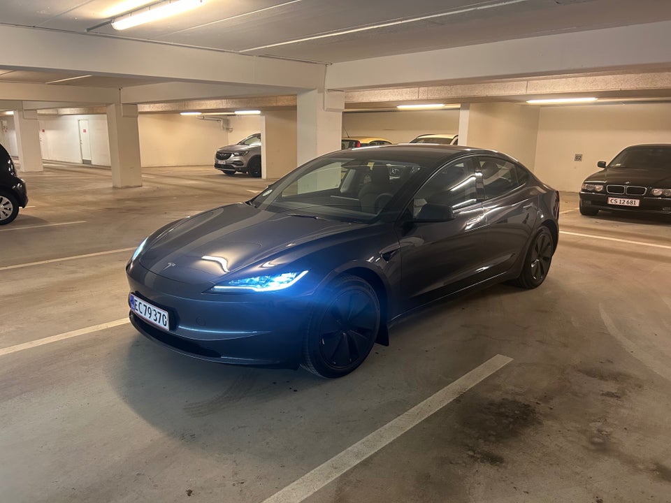 Tesla Model 3 RWD 4d