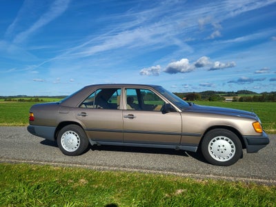 Mercedes 300 E 3,0 aut. 4d