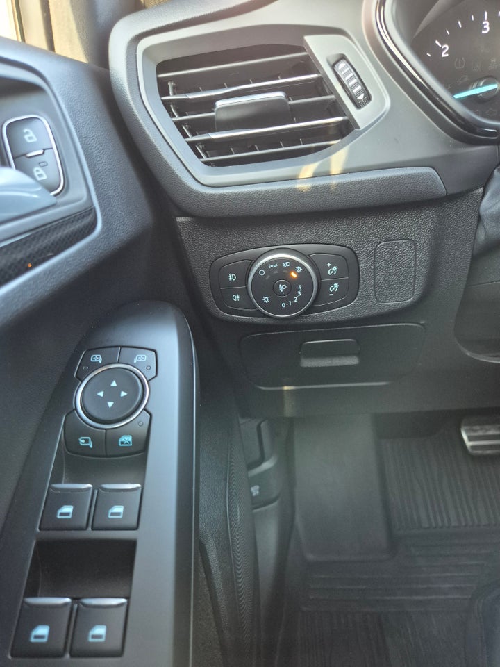 Ford Focus 1,5 EcoBlue ST-Line stc. aut. 5d