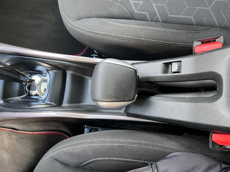 Peugeot 2008 1,2 e-VTi 82 Plus ESG 5d