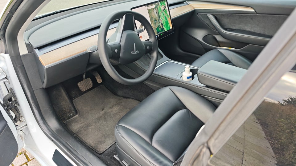 Tesla Model 3 Standard Range+ RWD 4d