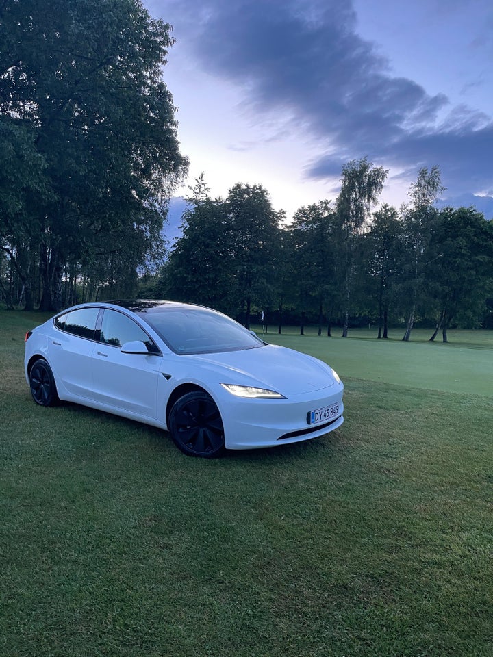 Tesla Model 3 Long Range AWD 4d