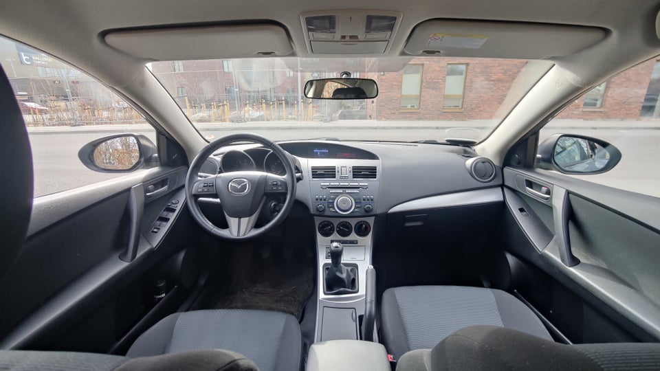 Mazda 3 1,6 Premium 4d