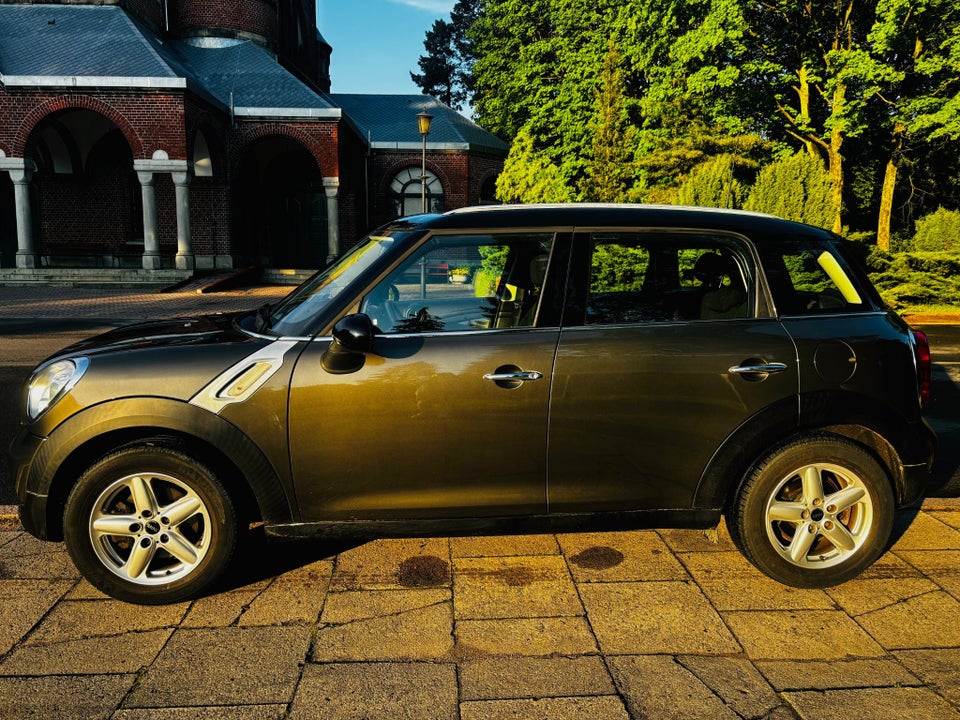 MINI Countryman Cooper 1,6  5d