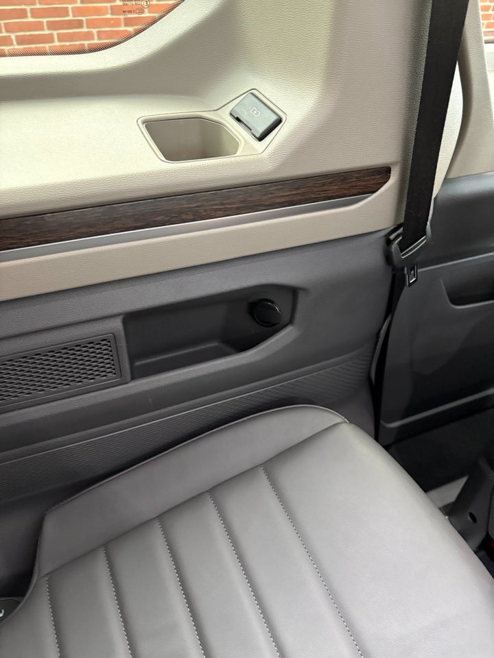 VW Multivan 1,4 eHybrid Style DSG kort
