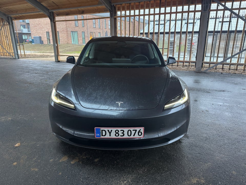 Tesla Model 3 RWD 4d