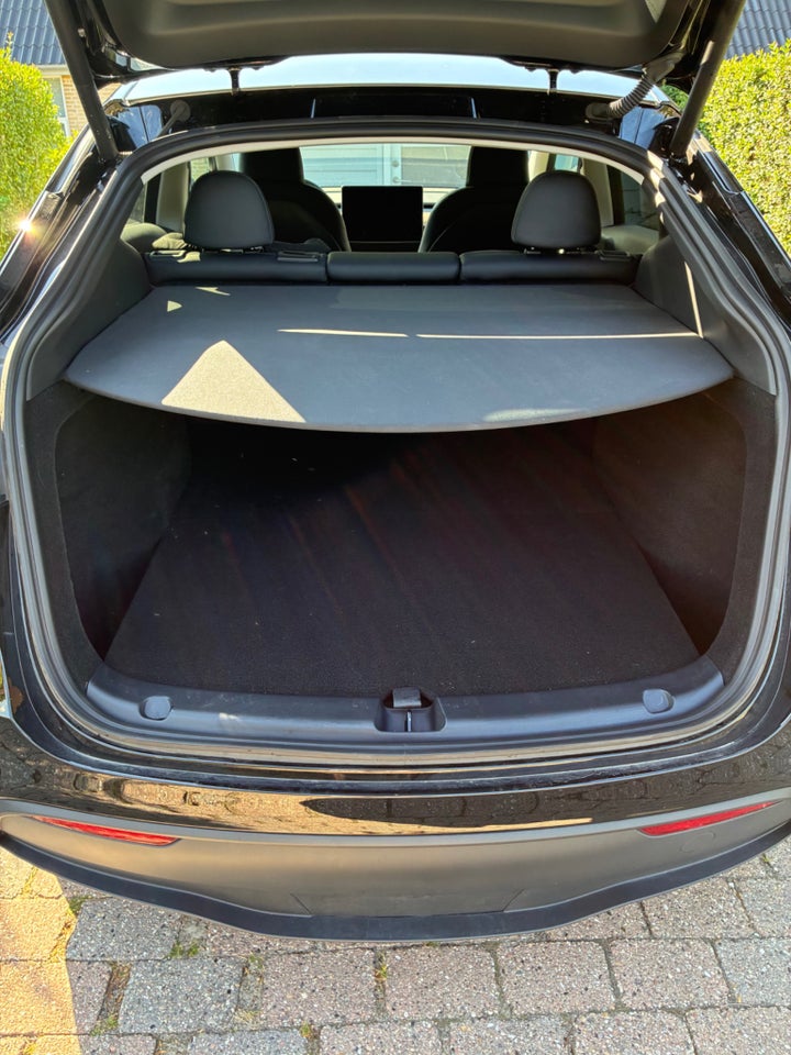 Tesla Model Y RWD 5d