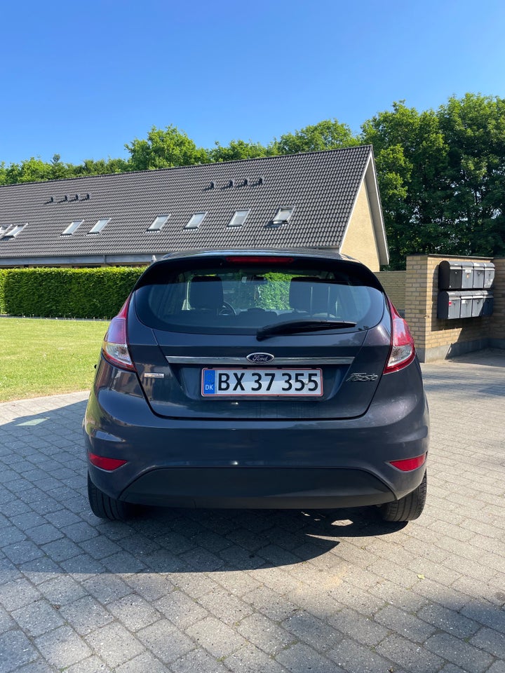 Ford Fiesta 1,6 TDCi 95 Titanium 5d