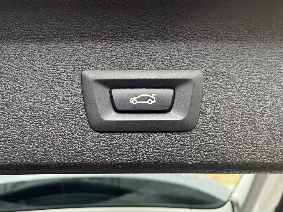 BMW X1 2,0 sDrive18d Advantage 5d