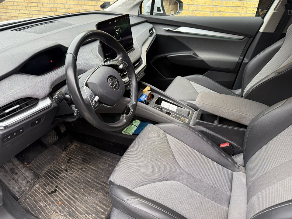 Skoda Enyaq 60 iV Plus 5d