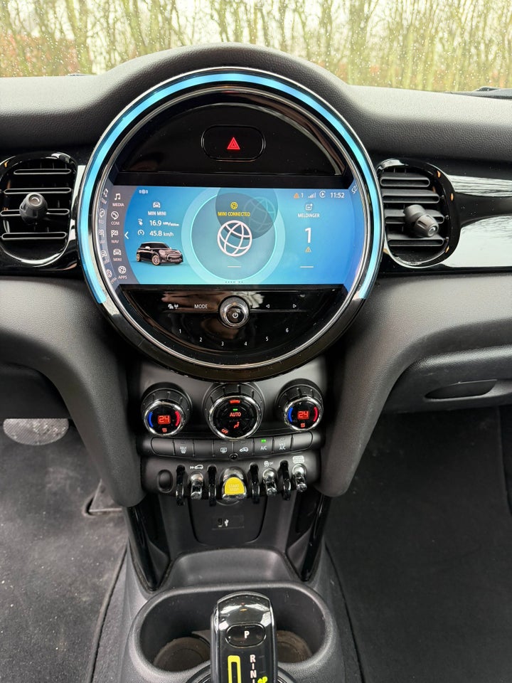 MINI Cooper SE Essential Trim 3d