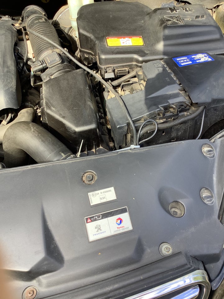 Peugeot 508 2,0 HDi 140 Active SW 5d