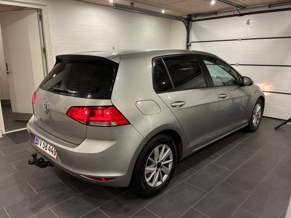 VW Golf VII 1,6 TDi 110 BlueMotion 5d