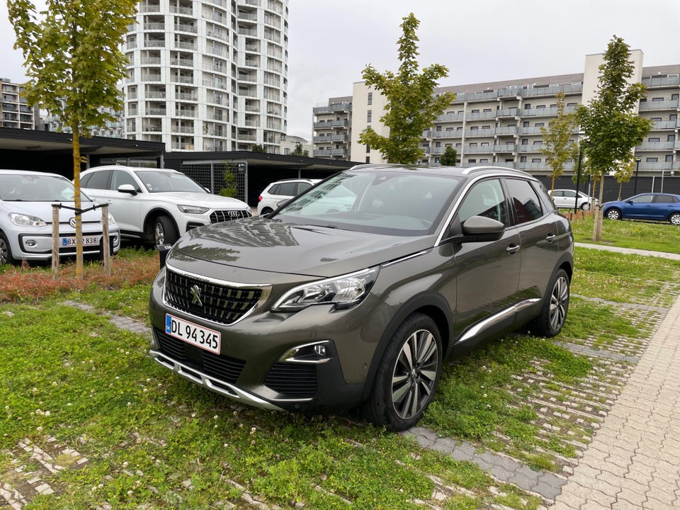 Peugeot 3008 1,2 e-THP 130 Allure 5d