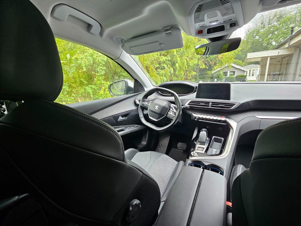 Peugeot 3008 1,6 Hybrid Allure Limited EAT8 5d