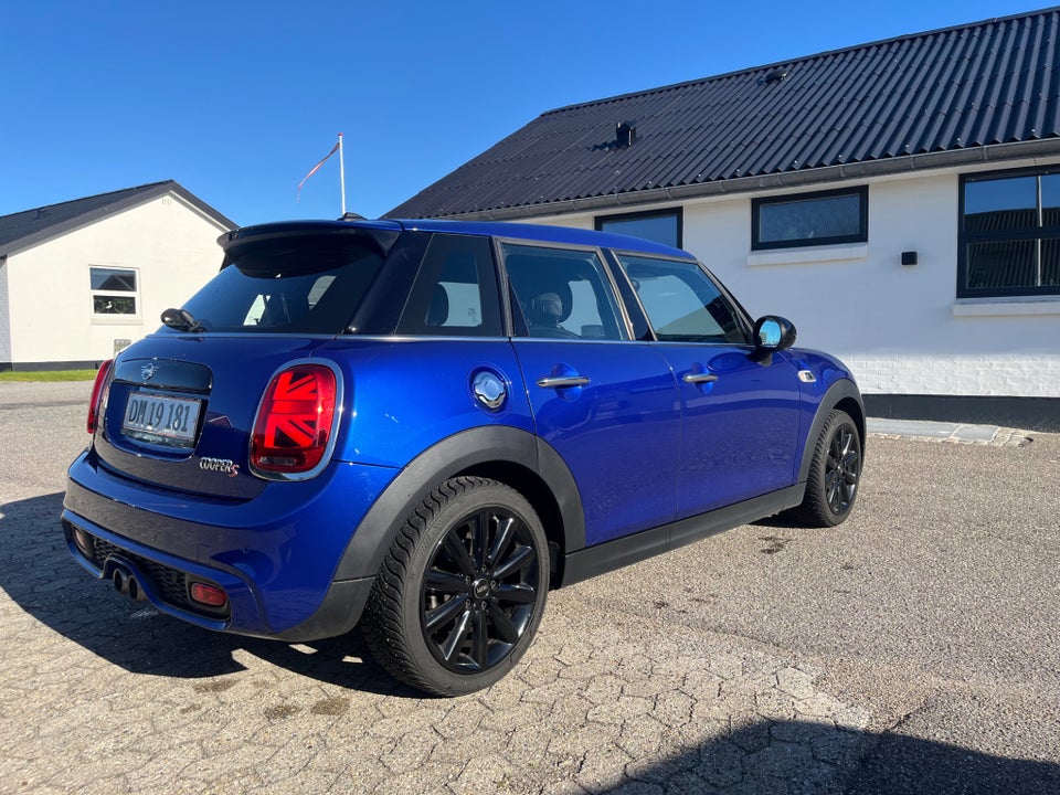 MINI Cooper S 2,0 Essential 5d