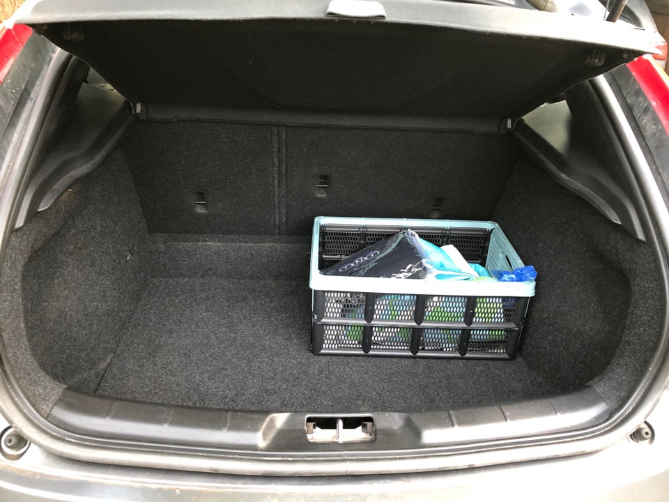 Volvo V40 2,0 D3 150 Kinetic 5d