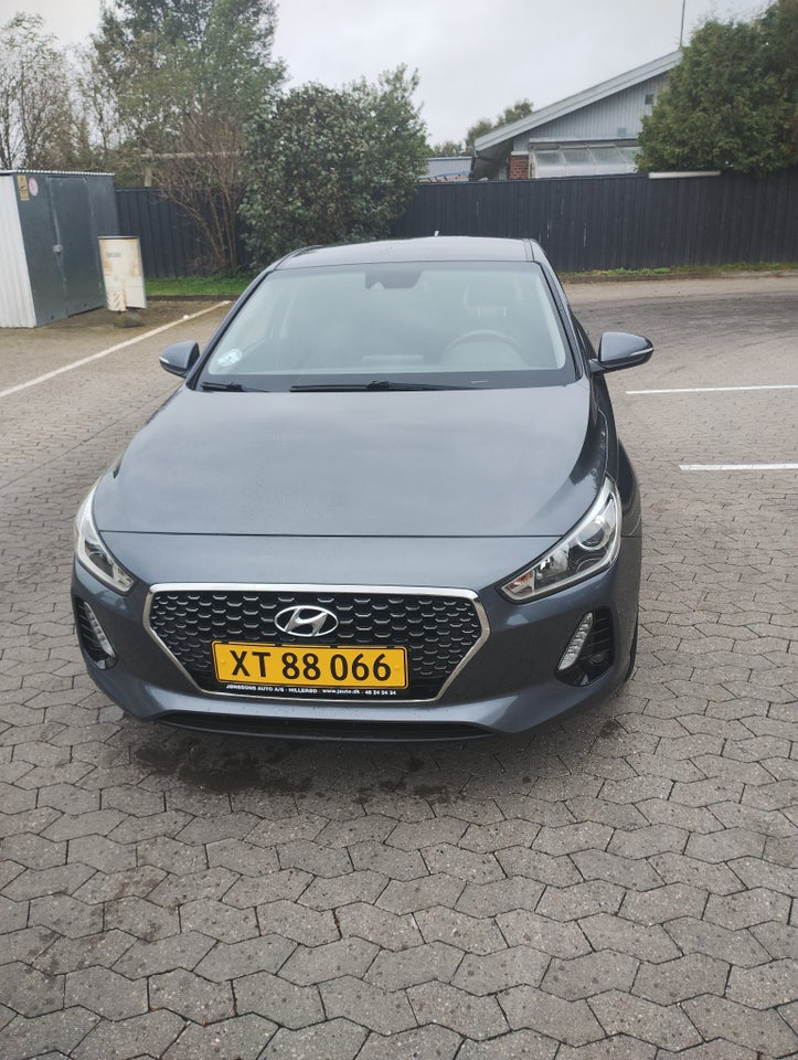 Hyundai i30 1,6 CRDi 110 Trend Van 5d