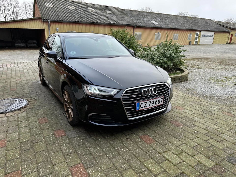 Audi A3 1,4 e-tron S-line Sportback S-tr. 5d