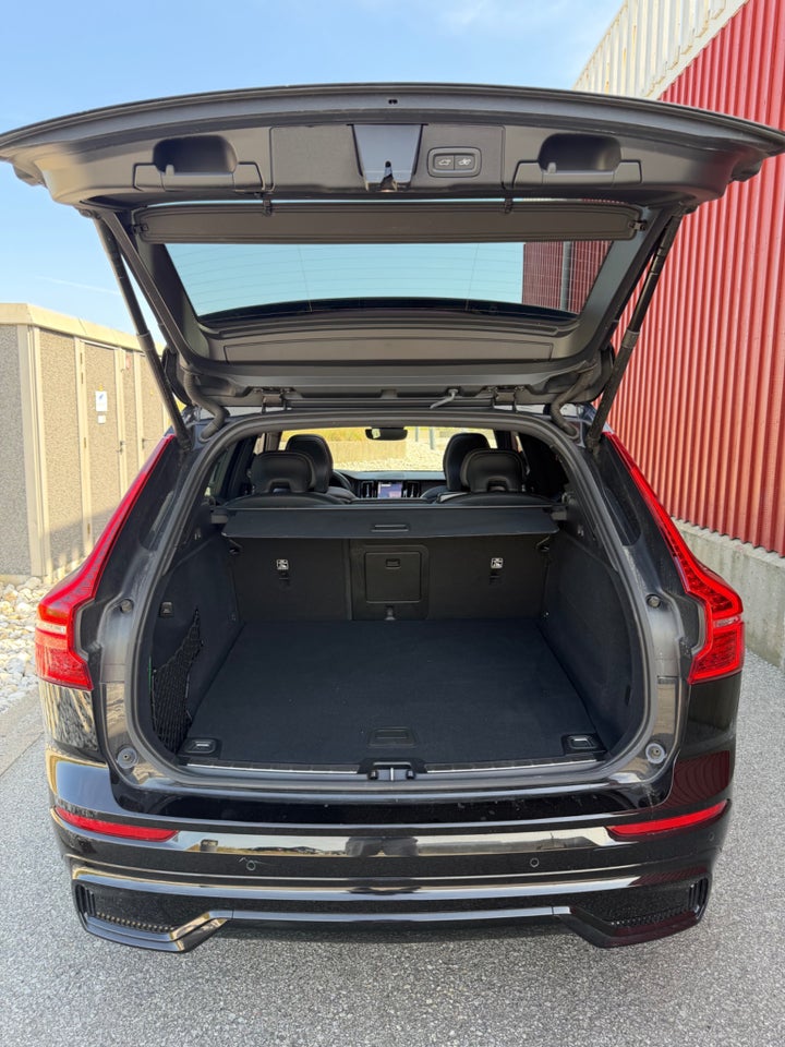 Volvo XC60 2,0 T6 ReCharge Black Edition aut. AWD 5d