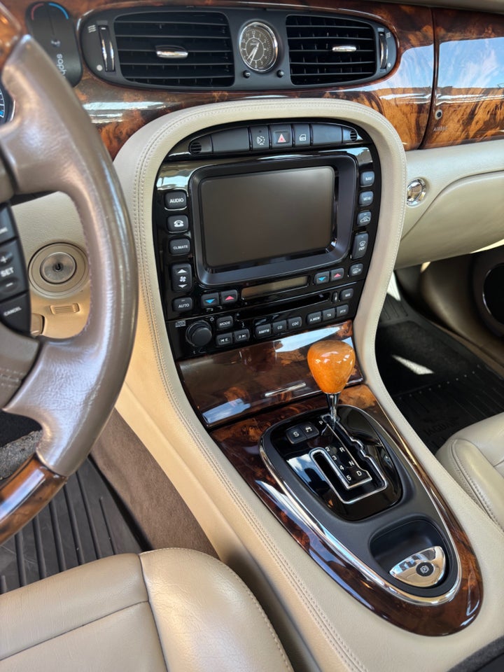 Jaguar XJ6 3,0 Classic aut. 4d