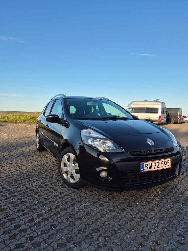 Renault Clio III 1,2 16V TCe Authentique Sport Tourer 5d