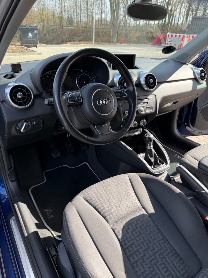 Audi A1 1,4 TFSi 122 Attraction 3d