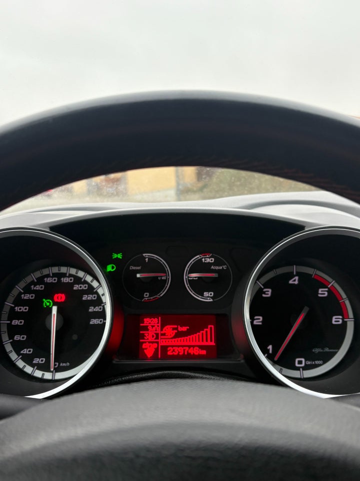 Alfa Romeo Giulietta 2,0 JTD 140 Distinctive 5d