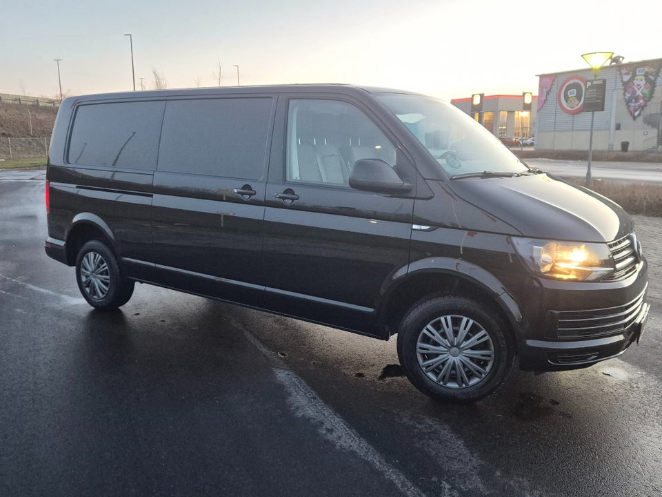 VW Transporter 2,0 TDi 150 Kassevogn DSG lang
