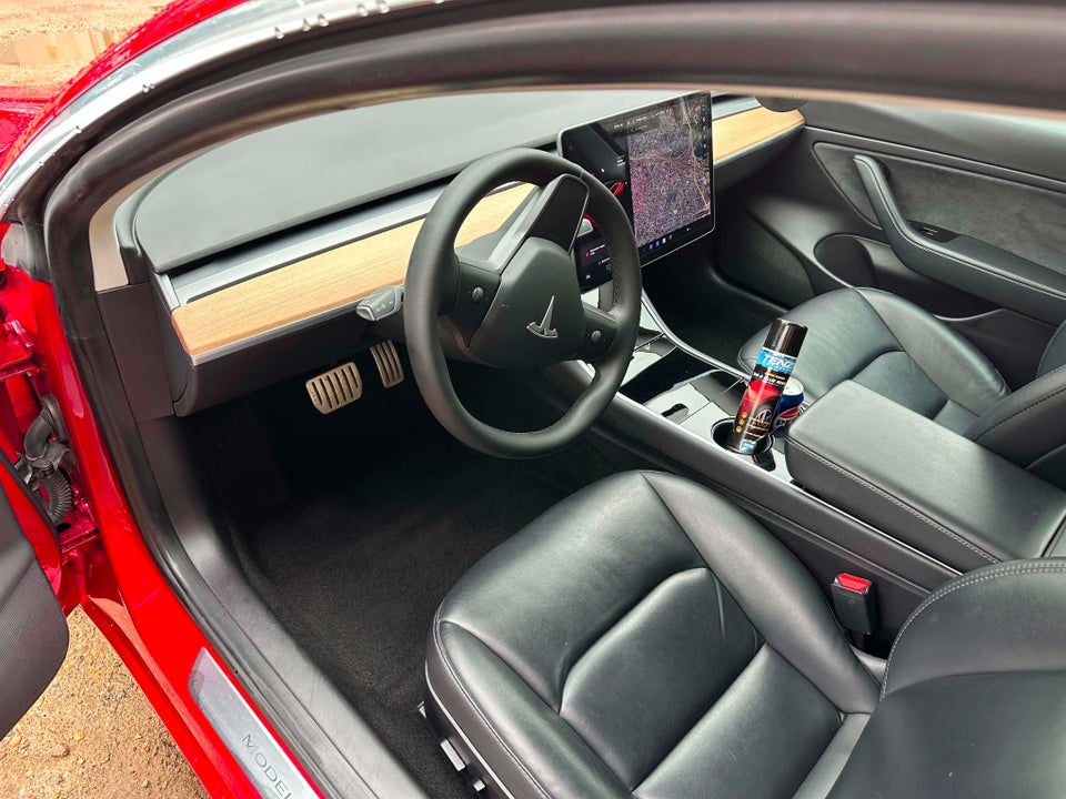 Tesla Model 3 Long Range AWD 4d