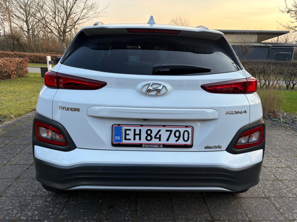Hyundai Kona 64 EV Ultimate 5d