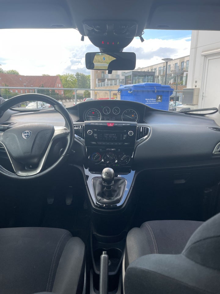 Lancia Ypsilon 1,2 8V 3d