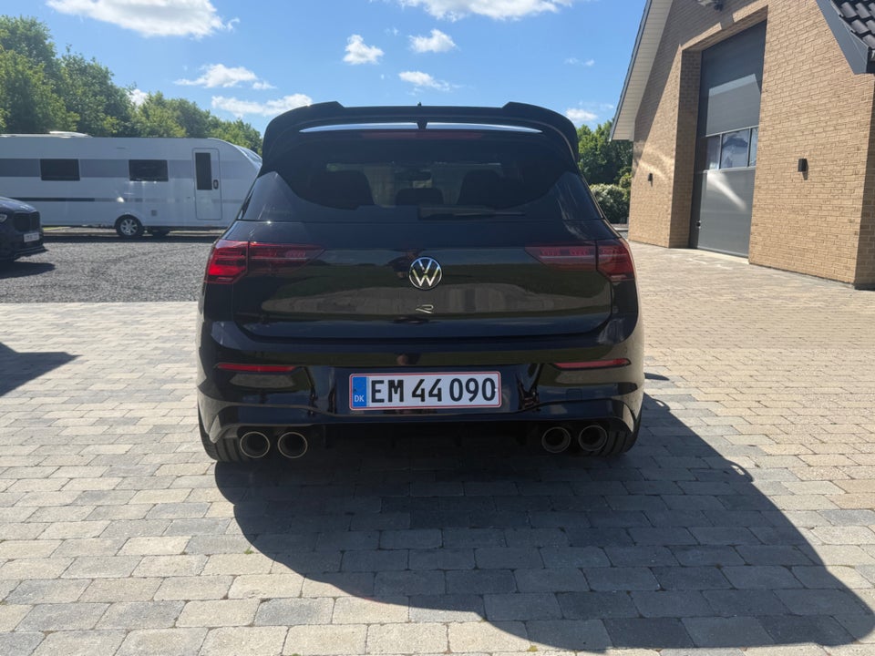 VW Golf VIII 2,0 R DSG 4Motion 5d