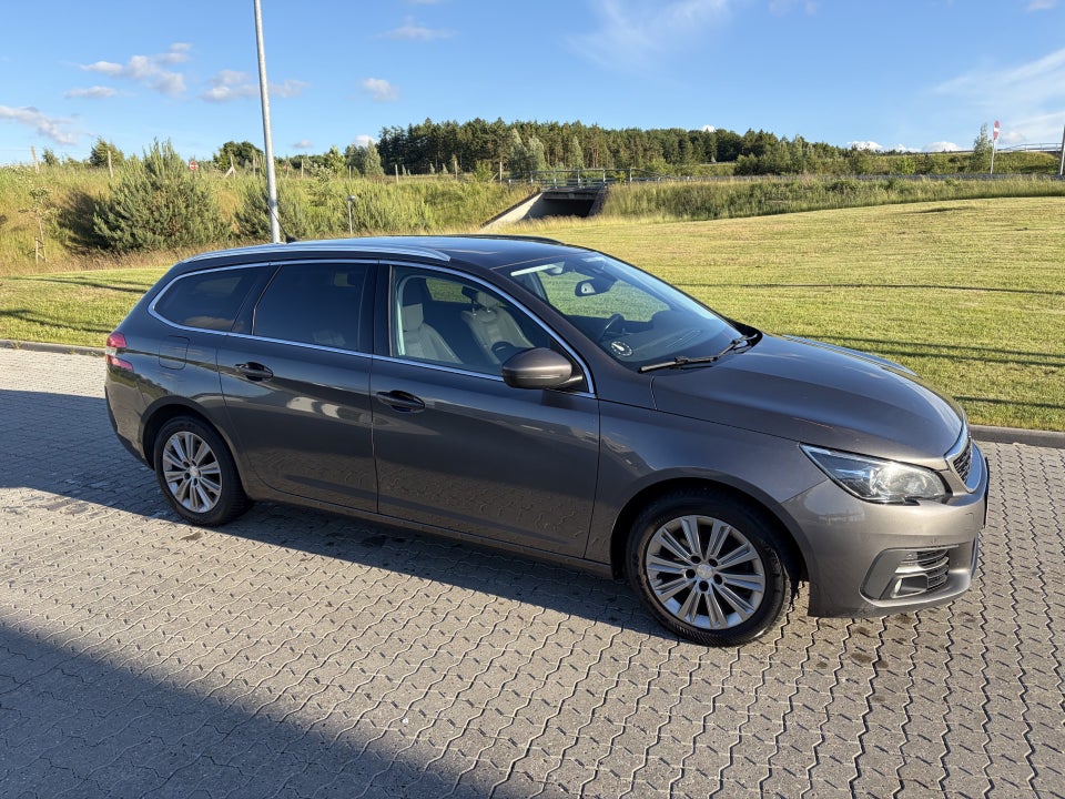 Peugeot 308 1,6 BlueHDi 120 Allure Sky SW 5d