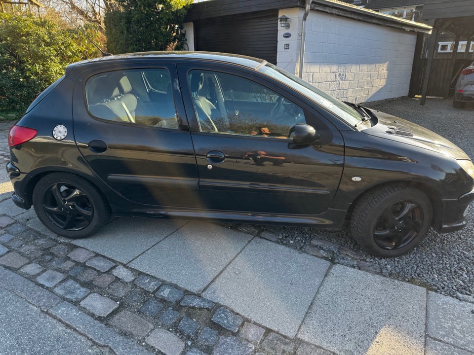 Peugeot 206 1,6 Edition 5d