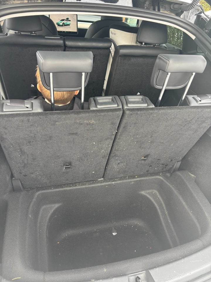 Tesla Model Y Long Range AWD 7prs 5d