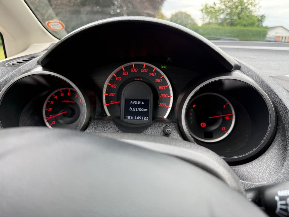 Honda Jazz 1,4 Elegance CVT 5d