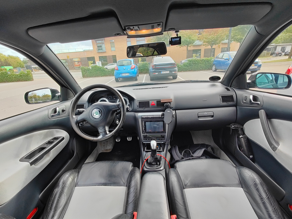 Skoda Octavia 1,8 T RS 5d