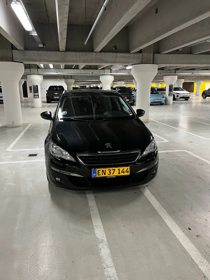 Peugeot 308 1,6 BlueHDi 120 Allure Sky SW Van 5d