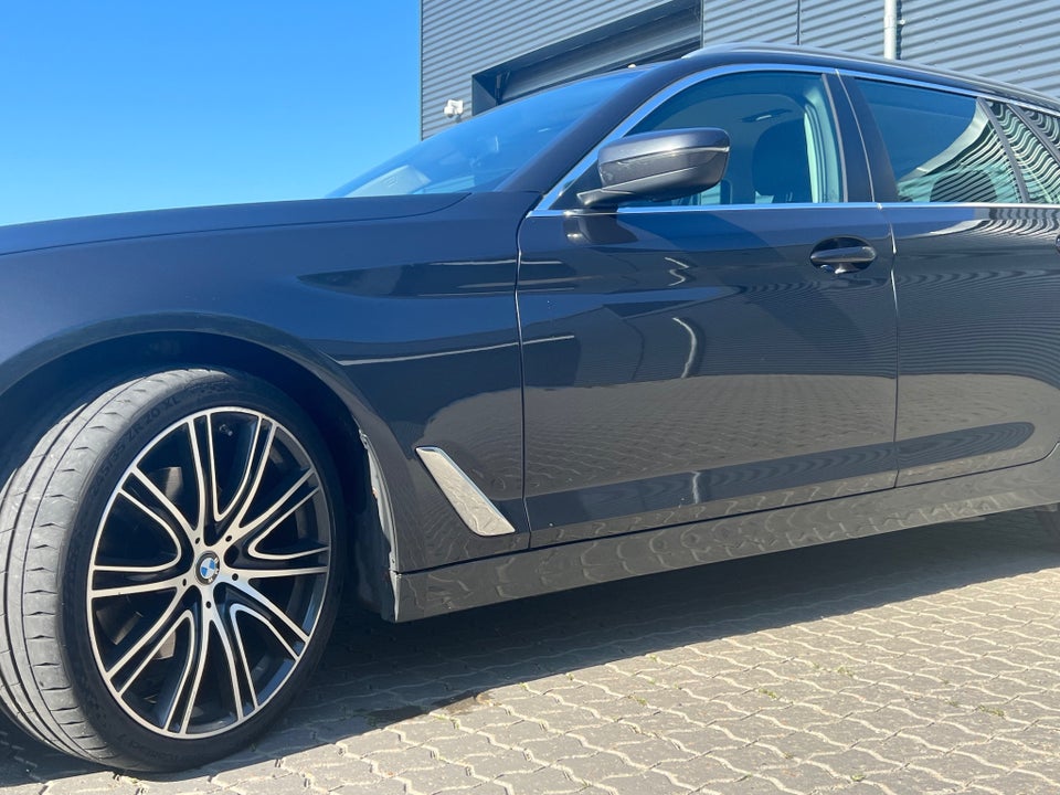 BMW 520d 2,0 Touring Connected aut. 5d