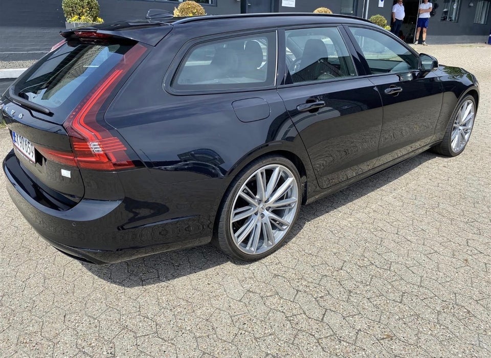 Volvo V90 2,0 T8 ReCharge R-Design aut. AWD 5d
