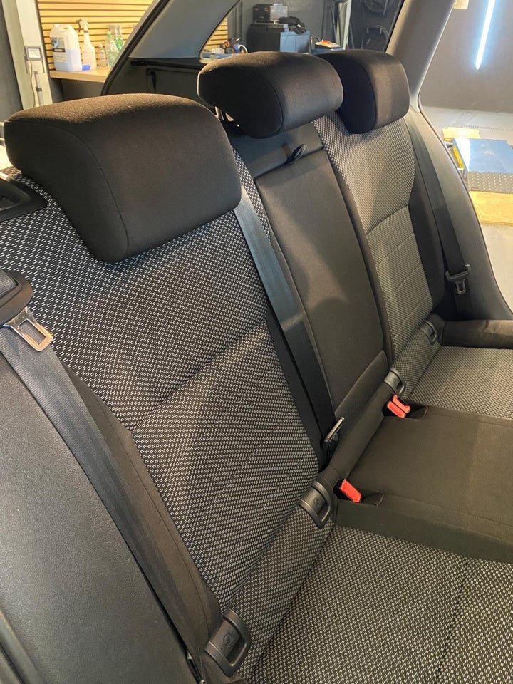 Skoda Octavia 1,6 TDi 105 Active 5d