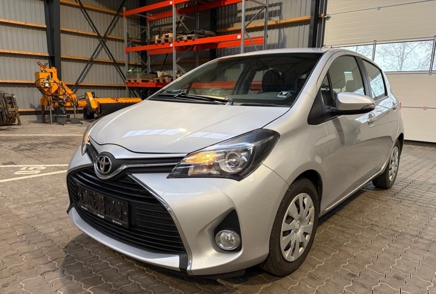 Toyota Yaris 1,0 VVT-i T2 5d