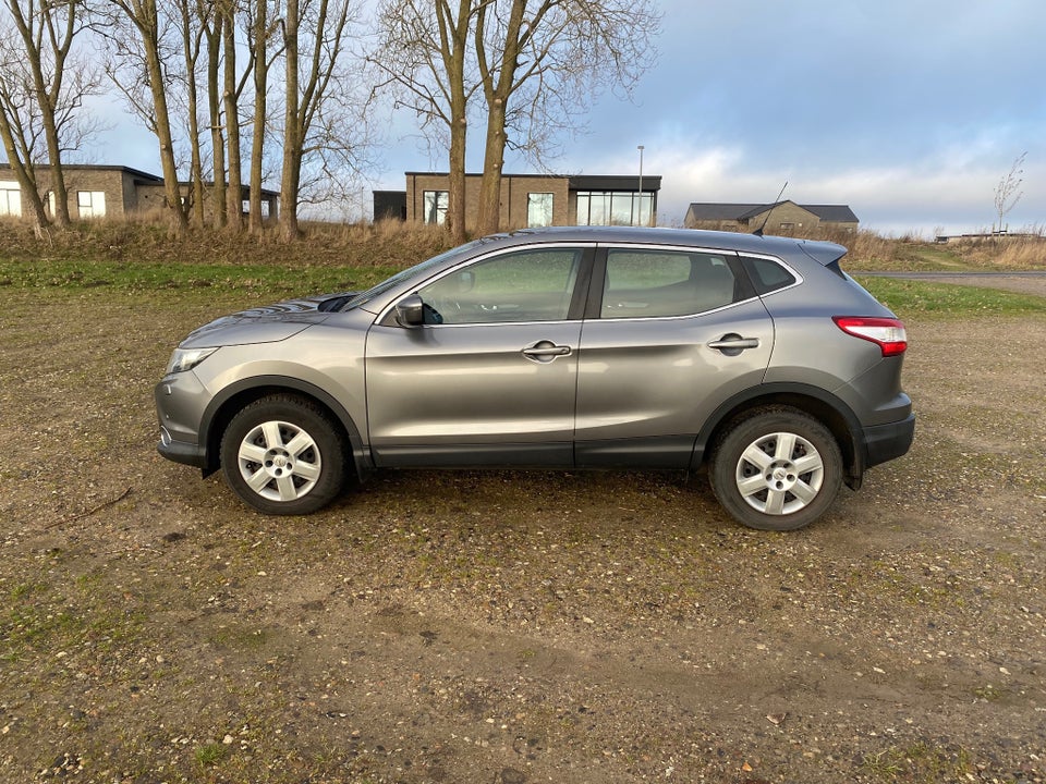 Nissan Qashqai 1,2 Dig-T 115 Acenta 5d