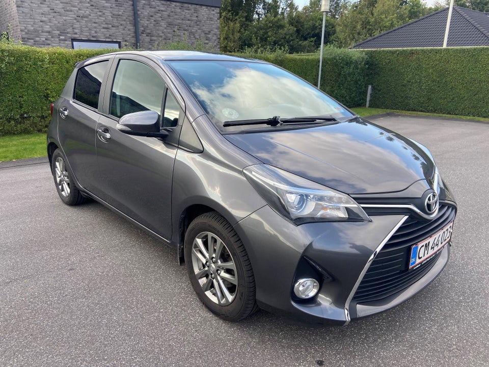 Toyota Yaris 1,3 VVT-i T2 Limited 5d