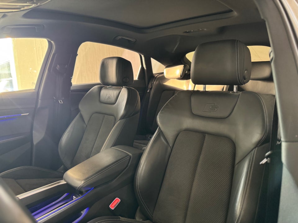 Audi e-tron 55 S-line Sportback quattro 5d