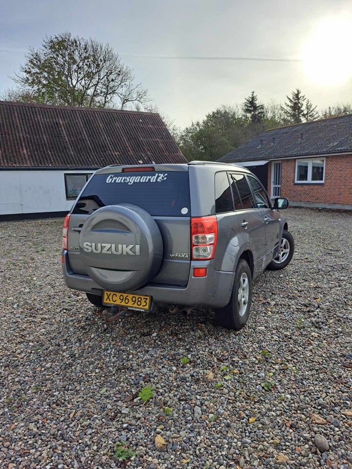 Suzuki Grand Vitara 2,0 GLX Van 5d