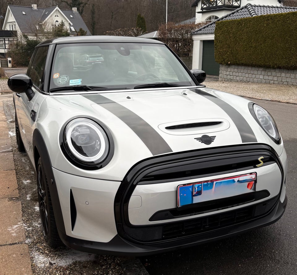 MINI Cooper SE Maximise 3d